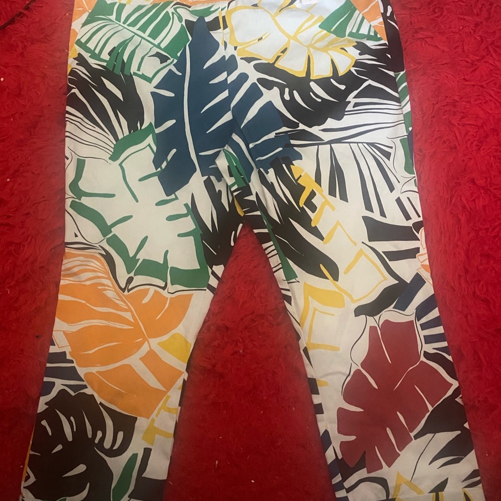 Petite Whitney High-Waisted Pull-On Slim-Leg Capri Pant - Palm-Printed